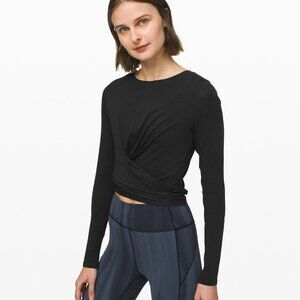 LULULEMON TIME TO RESTORE LONG SLEEVE SIZE 6 COLOR BLACK EXCELLENT CONDITION